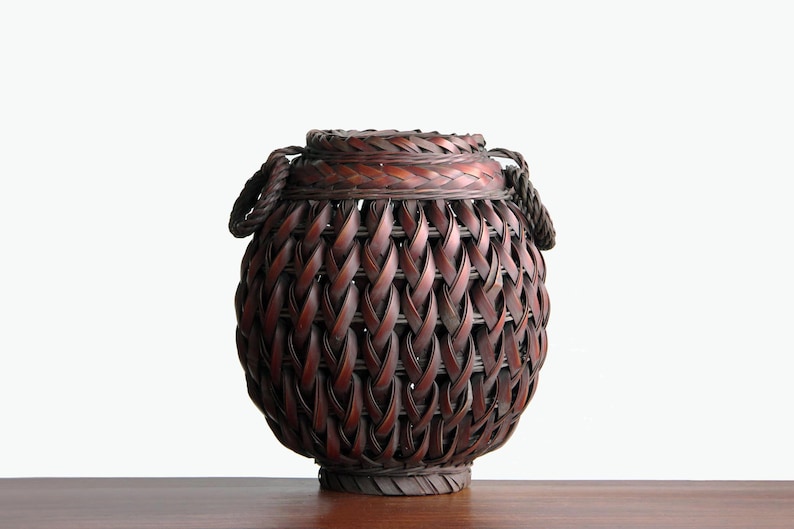 Japanese Handwoven Bamboo Flower Basket – Hanaire Vase, Vintage Decor – 22 cm Tall
